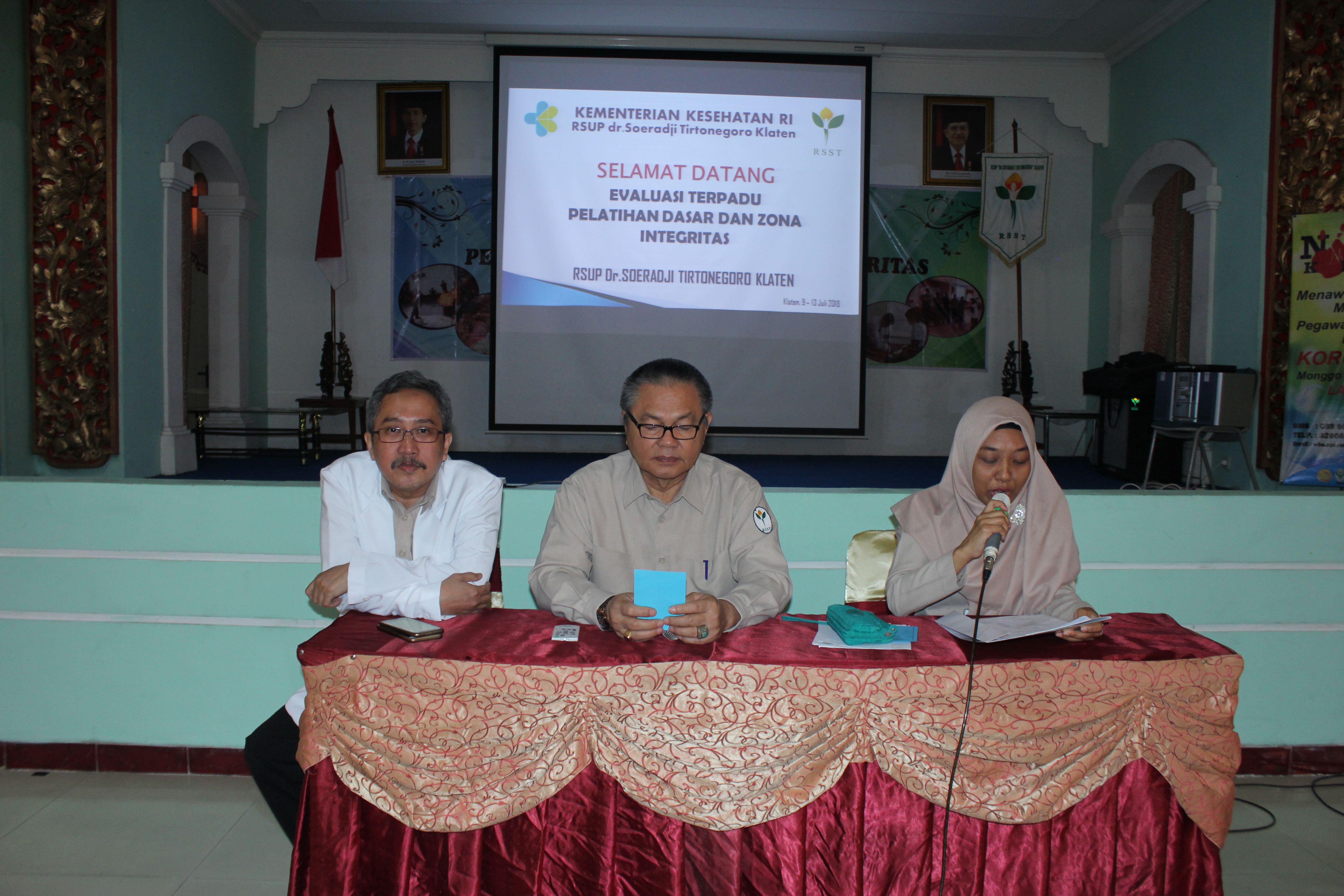 “Habbatussauda Obat Penyembuh” RSST Dalam Klaten Lurik Carnival 2018