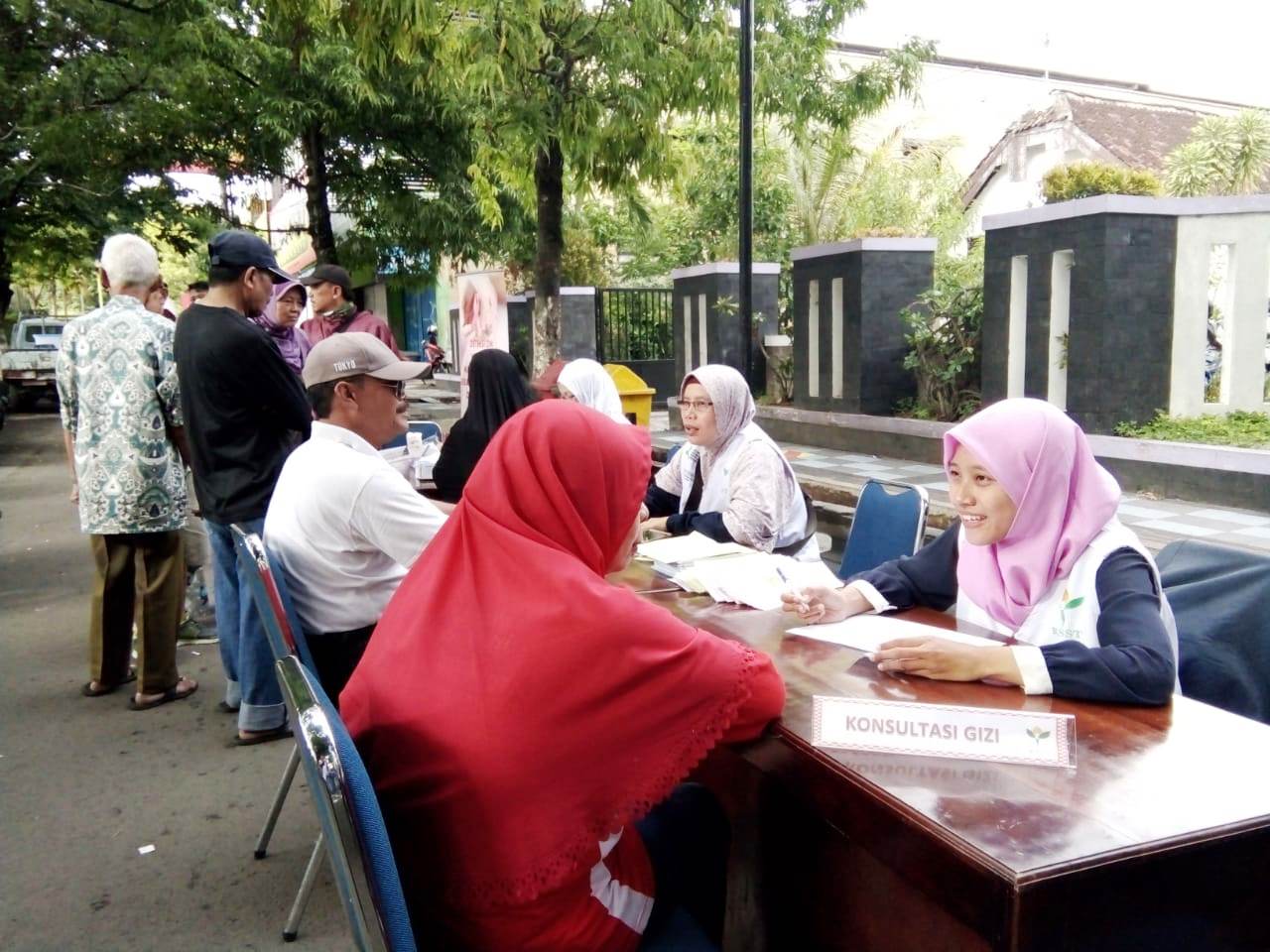 Sunatan Massal Di Desa Klumutan Kali Tengah Wedi