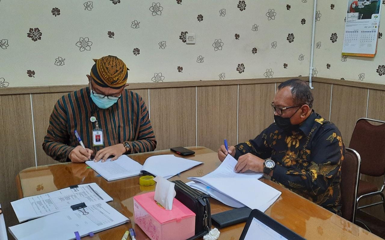 Penandatangan Kontrak Pembangunan GBST & CC Tahap III RSUP Dr. Soeradji Tirtonegoro Klaten