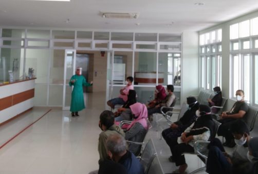 “Tips Prokes Saat Keluar Rumah”